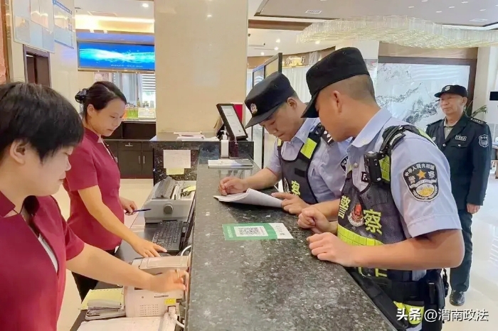 華州公安開展高考暨端午節前清查行動..webp