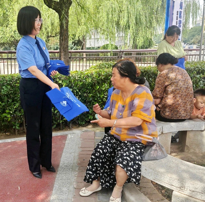 華州區檢察院開展禁毒宣傳活動。