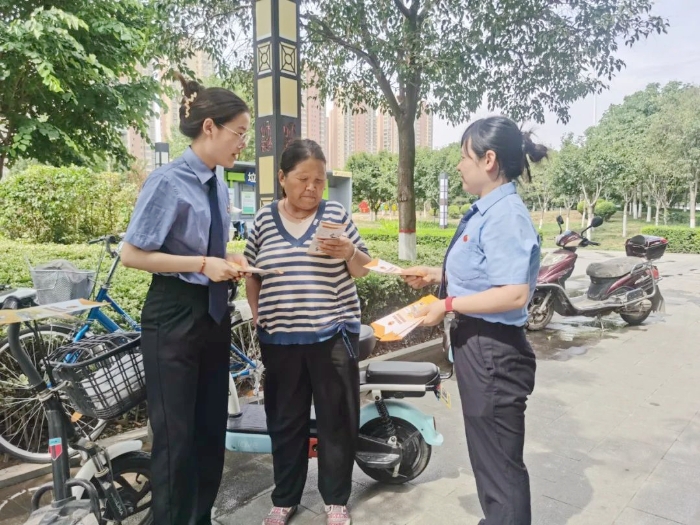 富平檢察開展以“守住錢袋子，護好幸福家”為主題的防范非法集資宣傳活動。