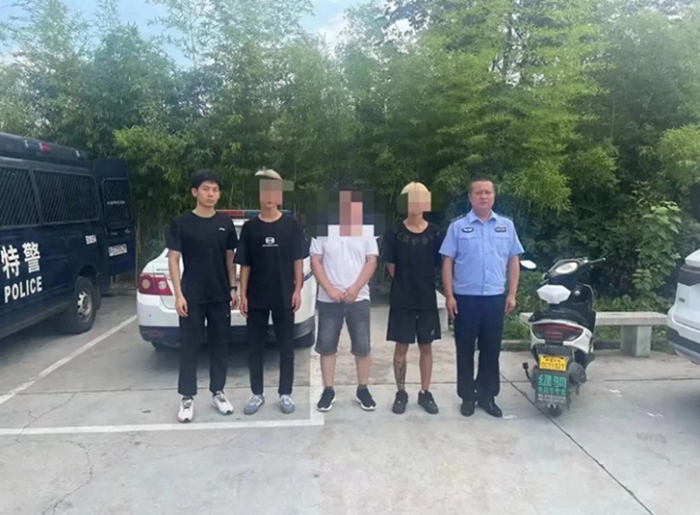 華陰市公安局成功破獲系列“拉車門”盜竊案。