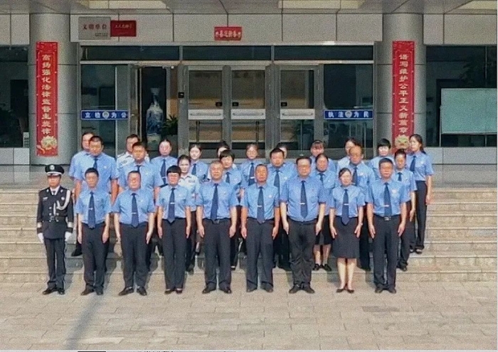 華陰市人民檢察院開展弘揚“八一精神”，激發奮進力量主題活動。