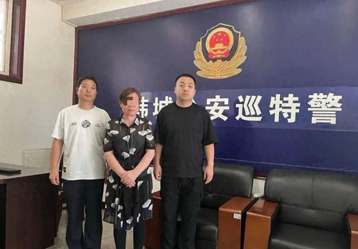韓城公安巡特警抓獲一名網上逃犯。