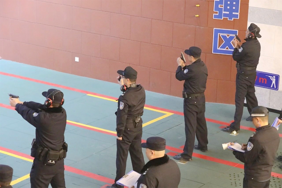 渭南公安舉辦公務用槍實操比武決賽。