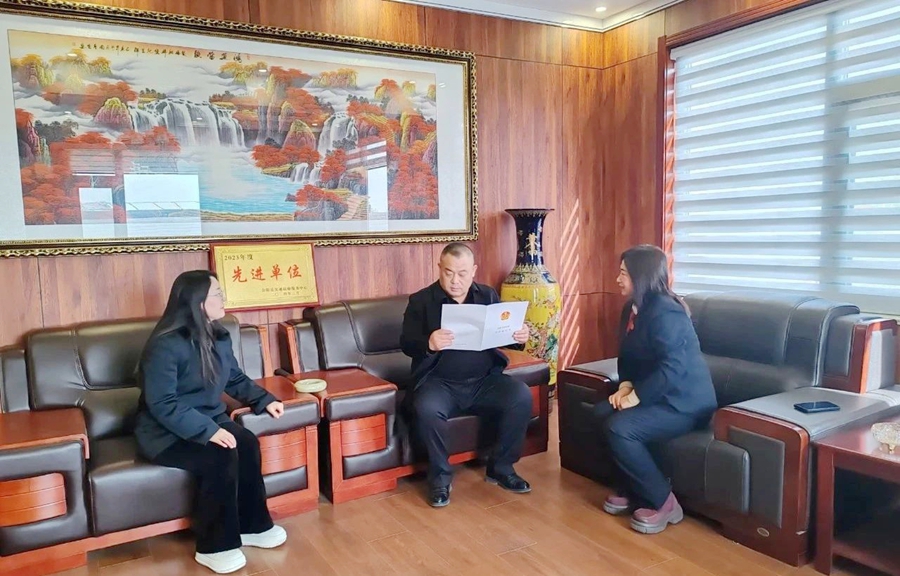 合陽法院城關法庭走進某物流有限公司開展走訪調研。