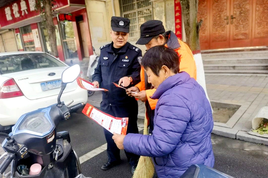 華州公安積極開展消防安全檢查與宣傳工作。