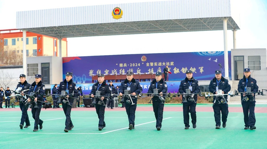 渭南公安舉辦無人機比武競賽。