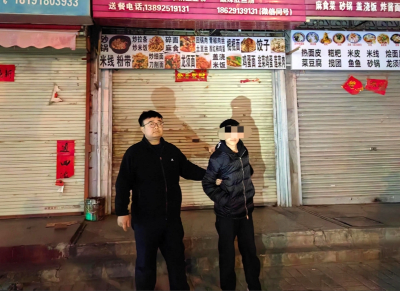 華陰公安破獲“拉車門”式盜竊案件。