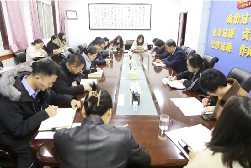 市檢察院開展2025年第一期青年干警集中理論學習。
