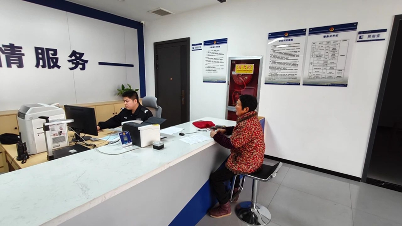 潼關公安戶籍窗口服務“不打烊”。