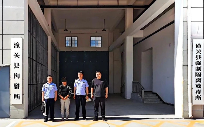 潼關公安查處一起非法種植罌粟案件.