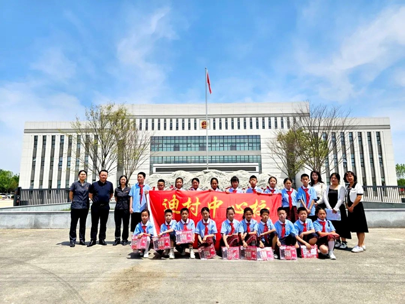 大荔法院組織開(kāi)展法院開(kāi)放日活動(dòng)。