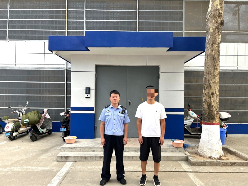 一男子非法買(mǎi)賣(mài)危險(xiǎn)物質(zhì)被華陰警方拘留。_副本