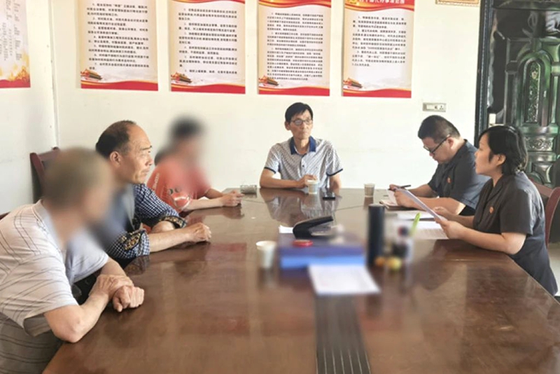 蒲城法院發(fā)出《家庭教育令》，為失學(xué)孩子撐起“法治藍(lán)天”。
