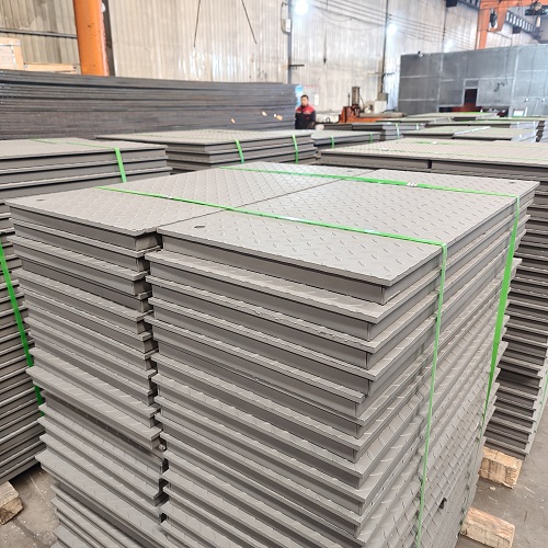 噴漆復合鋼格板鋼格柵板在工業(yè)中的安全功能解析