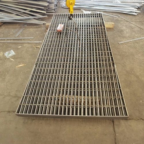鋼格柵鋼格板G403/30/100：防滑、防腐與高強(qiáng)度