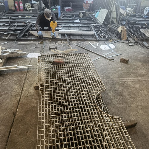 采購(gòu)鋼格板必問(wèn)的6個(gè)問(wèn)題，少問(wèn)一個(gè)都可能踩雷