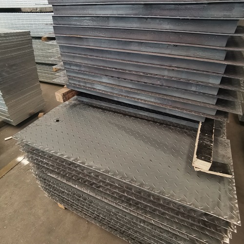 定制鋼格板 vs 標(biāo)準(zhǔn)尺寸？哪種更劃算？