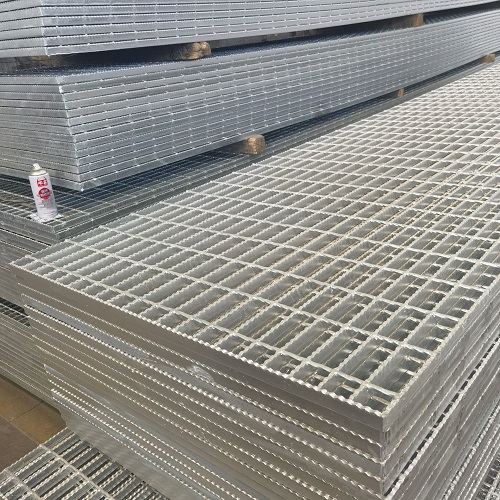 海上平臺(tái)防滑鋼格板：抗鹽霧腐蝕技術(shù)詳解！