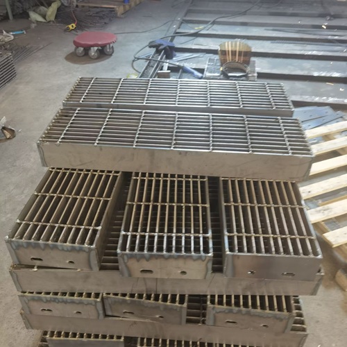 線(xiàn)上線(xiàn)下選購(gòu)鋼格柵，這些差異不了解要吃大虧