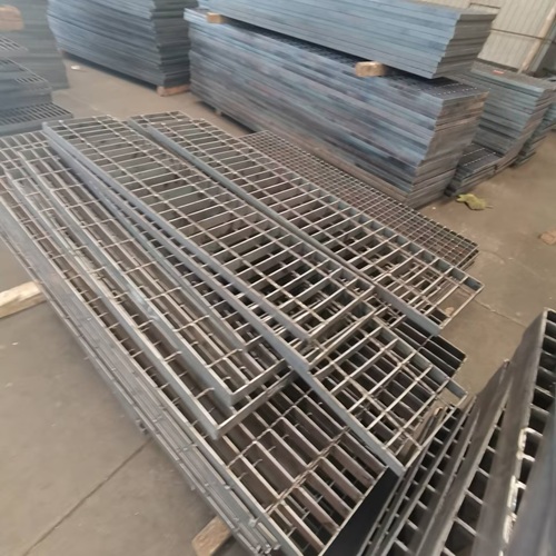 鋼格柵不止工業(yè)風(fēng)它和現(xiàn)代建筑太配了