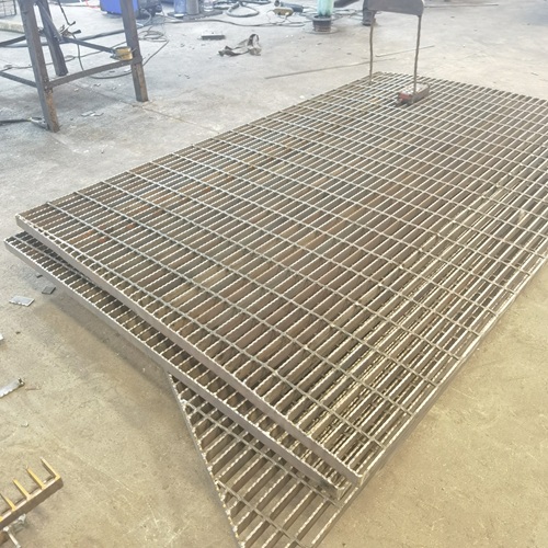 鋼格板是怎么做到防滑又安全的？