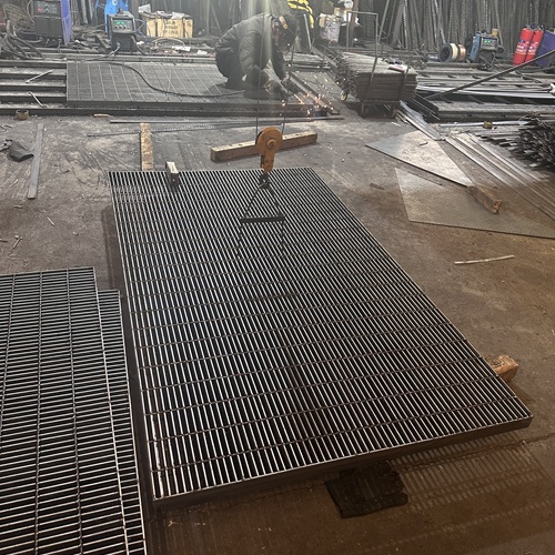 國(guó)內(nèi)鋼格板vs進(jìn)口鋼格板，性?xún)r(jià)比分析