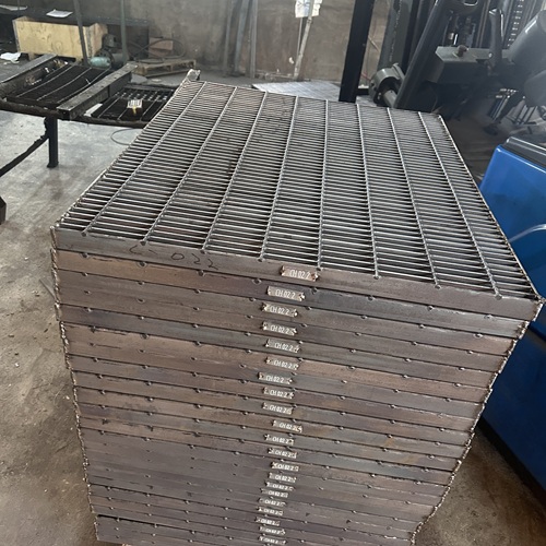 鋼格板采購(gòu)只看價(jià)格？90%的人栽在這一點(diǎn)上